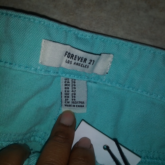 Brand New Forever 21 Jeans - Picture 4 of 5